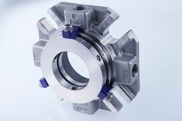 Cartridge seal for sealing white water