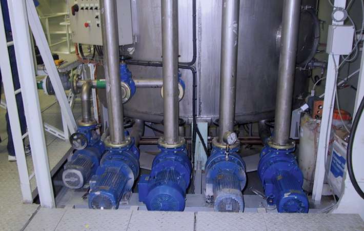 Elastomer bellows seals successfully seal wastewater block pumps